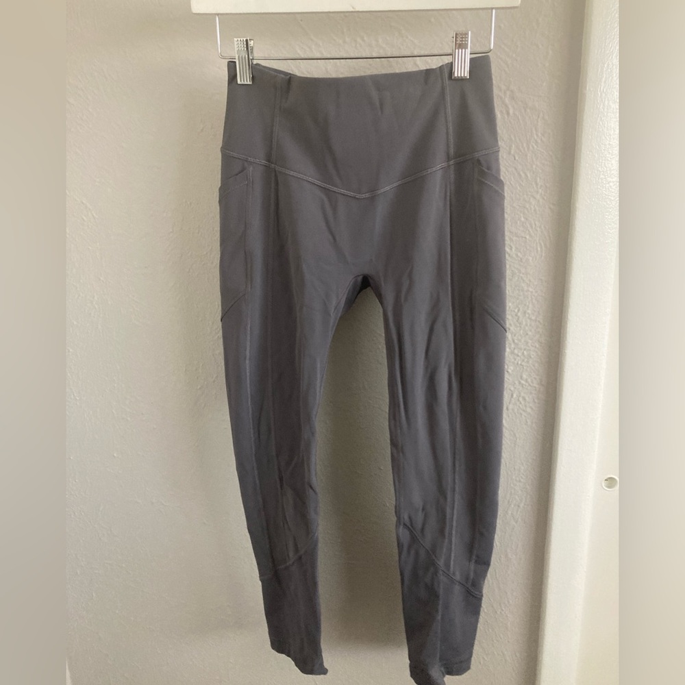 Lululemon leggings with pockets